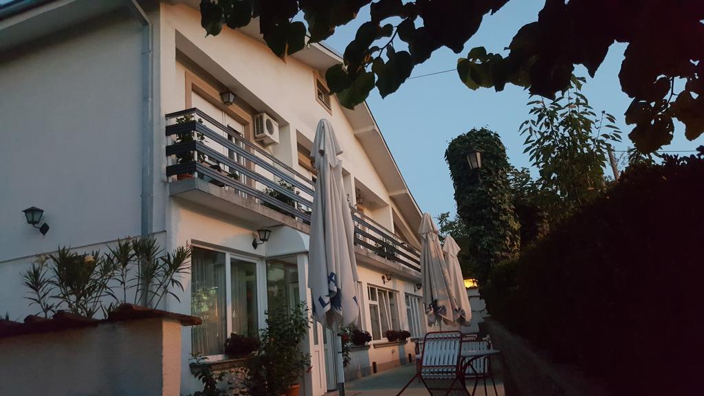 Guest House Major Arandjelovac Luaran gambar
